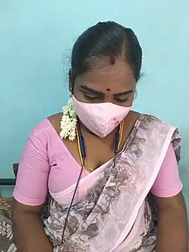 Snapshot of Tamil_riyalini12 chatting on 29, 5, 2026 Tamil riyalini12 online show from 29, 5, 2026