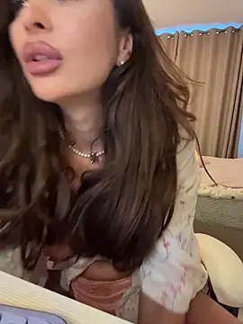 Snapshot of LunaBex chatting on 13, 6, 2026 LunaBex online show from 13, 6, 2026