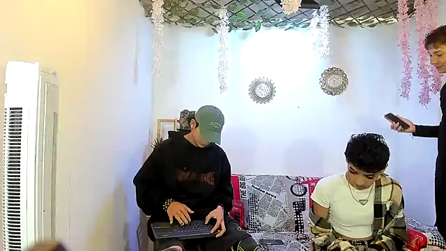 Bastian boyshot77 online show from 15, 2, 2026