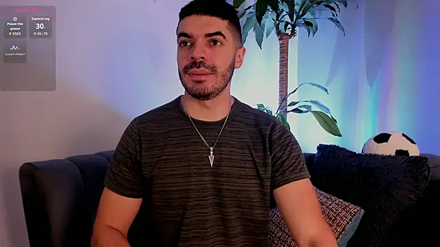 AxelThompson  online show from 16, 12, 2025