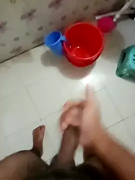 Snapshot of zim200 chatting on 4, 10, 2025 zim200 online show from 4, 10, 2025