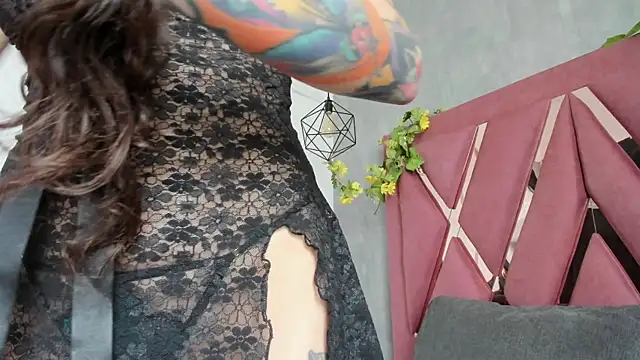 viollettaa  online show from 23, 3, 2026