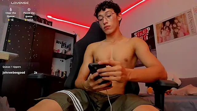 velvet skyn online show from 9, 4, 2026