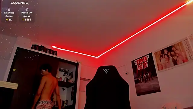 velvet skyn online show from 9, 4, 2026