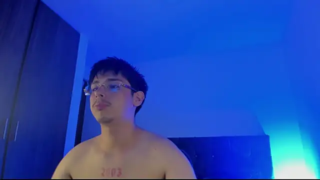 Maximo Miller online show from 2, 10, 2025