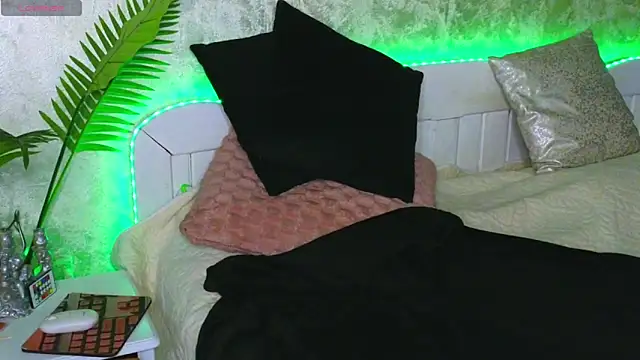 Aelorya online show from 5, 12, 2025