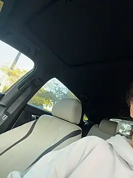 sweetsirenn online show from 5, 12, 2025