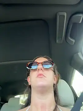 sweetsirenn online show from 13, 4, 2026