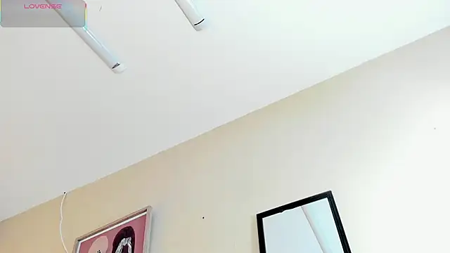 isabella milf  online show from 8, 9, 2025