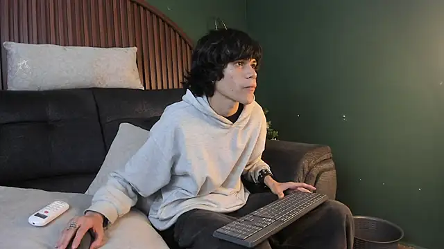 Snapshot of Diamond_twink chatting on 3, 7, 2026 Diamond twink online show from 3, 7, 2026