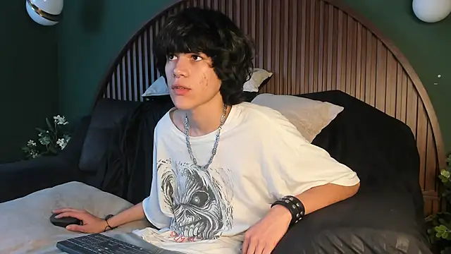 Snapshot of Diamond_twink chatting on 19, 7, 2026 Diamond twink online show from 19, 7, 2026