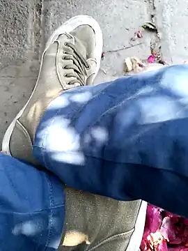 Snapshot of Ravenvodka chatting on 8, 9, 2025 Ravenvodka online show from 8, 9, 2025