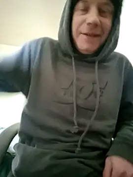 Snapshot of skateboy78 chatting on 7, 5, 2026 skateboy78 online show from 7, 5, 2026