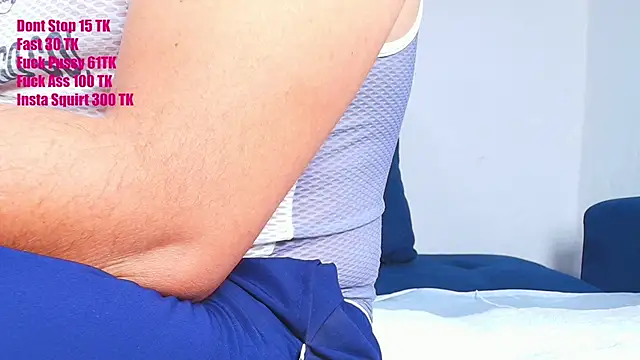 Snapshot of couplelove543 chatting on 13, 10, 2025 couplelove543 online show from 13, 10, 2025