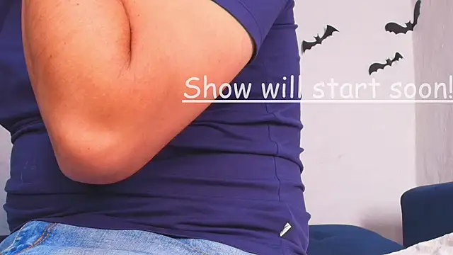 Snapshot of couplelove543 chatting on 29, 10, 2025 couplelove543 online show from 29, 10, 2025