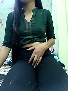 Snapshot of sneha_88 chatting on 23, 10, 2025 sneha 88 online show from 23, 10, 2025