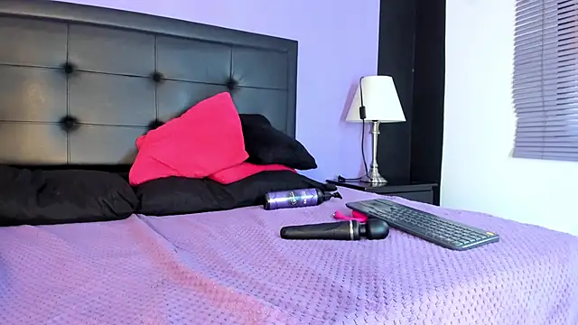 GreciaFox1 online show from 30, 6, 2026