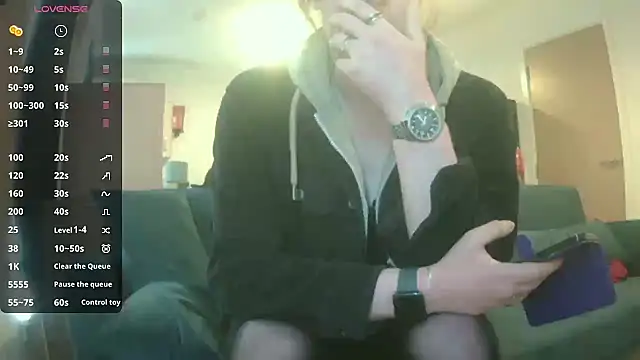 avamaxwell online show from 16, 4, 2026