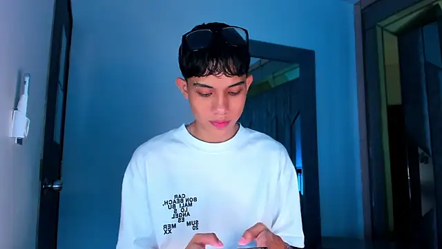 Sebax Young online show from 14, 2, 2026