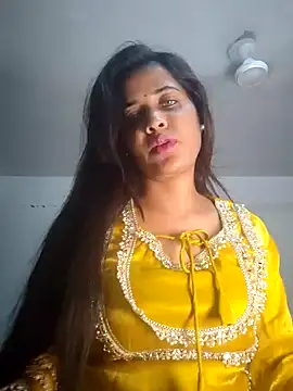 Snapshot of cute_radhikaa chatting on 17, 4, 2026 cute radhikaa online show from 17, 4, 2026