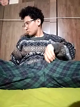 LecheDeSoya666 online show from 14, 9, 2025