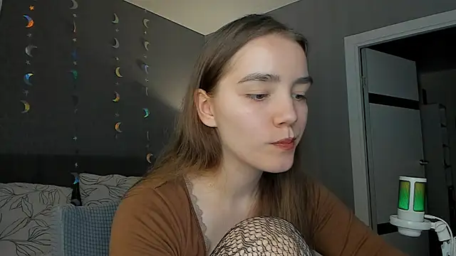 Snapshot of sweete_chantal chatting on 23, 6, 2026 sweete chantal online show from 23, 6, 2026