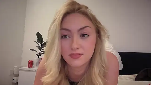 Kitty Swetty online show from 10, 3, 2026