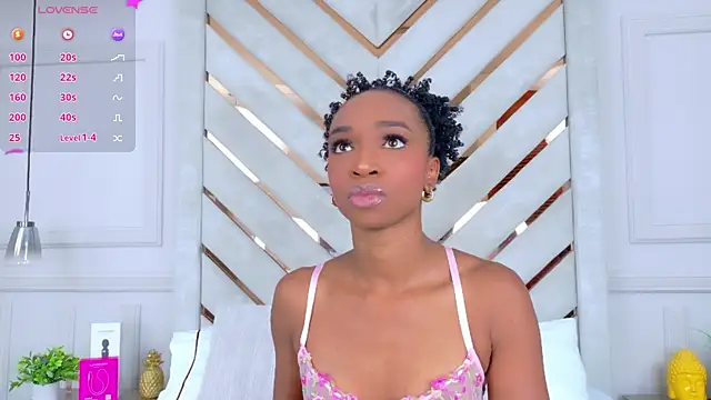 Snapshot of Agatha-Adams chatting on 14, 10, 2025 Agatha-Adams online show from 14, 10, 2025