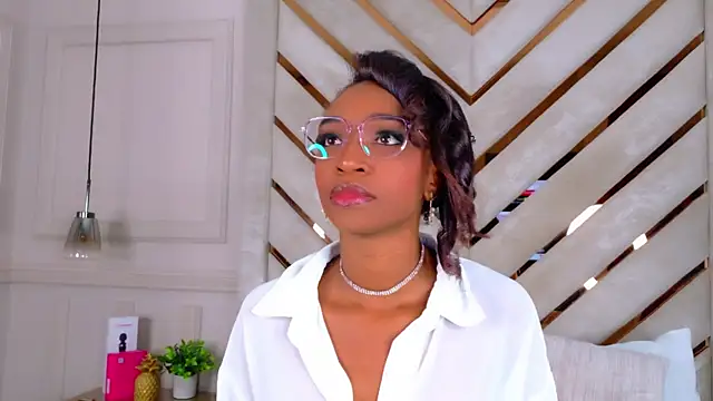 Snapshot of Agatha-Adams chatting on 1, 11, 2025 Agatha-Adams online show from 1, 11, 2025