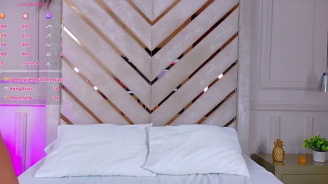 Snapshot of Agatha-Adams chatting on 19, 11, 2025 Agatha-Adams online show from 19, 11, 2025