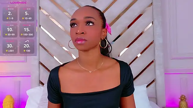 Snapshot of Agatha-Adams chatting on 28, 11, 2025 Agatha-Adams online show from 28, 11, 2025