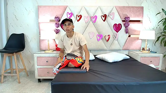 Zoelucas online show from 23, 9, 2025