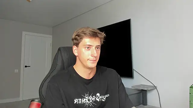 Snapshot of DaniHort chatting on 3, 6, 2026 DaniHort online show from 3, 6, 2026