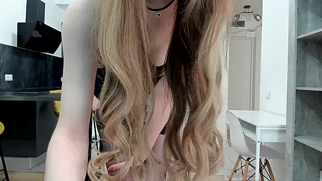 Kitty Player online show from 17, 4, 2026