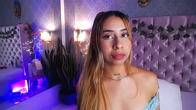 laila stilwiills online show from 11, 11, 2025