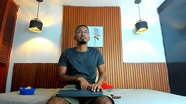 Darwin mayo online show from 20, 12, 2025