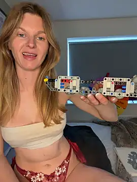Snapshot of Lilly-Luscious chatting on 13, 5, 2026 Lilly-Luscious online show from 13, 5, 2026