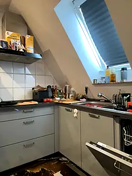 SweetTeenGirl online show from 25, 9, 2025