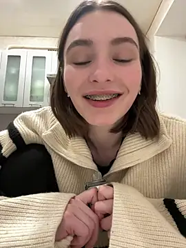 ZariaFlame online show from 6, 4, 2026