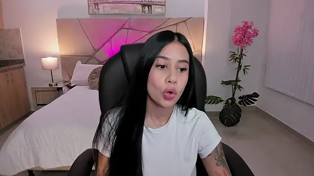 Snapshot of miranda_crawfor chatting on 30, 9, 2025 miranda crawfor online show from 30, 9, 2025