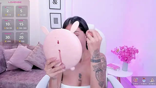 Snapshot of miranda_crawfor chatting on 4, 11, 2025 miranda crawfor online show from 4, 11, 2025