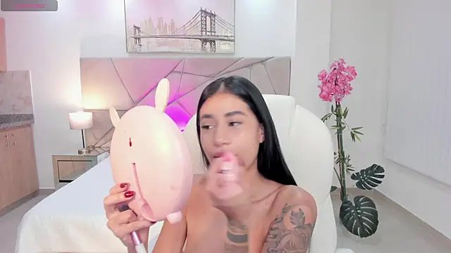 Snapshot of miranda_crawfor chatting on 24, 11, 2025 miranda crawfor online show from 24, 11, 2025