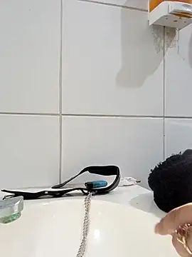 Snapshot of francheskaaaaaaaa22ot chatting on 12, 9, 2025 francheskaaaaaaaa22ot online show from 12, 9, 2025