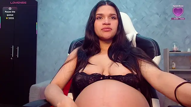 Snapshot of Roxxi_2110 chatting on 16, 10, 2025 Roxxi 2110 online show from 16, 10, 2025