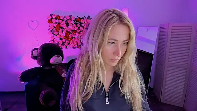 AstraMonroe online show from 18, 4, 2026