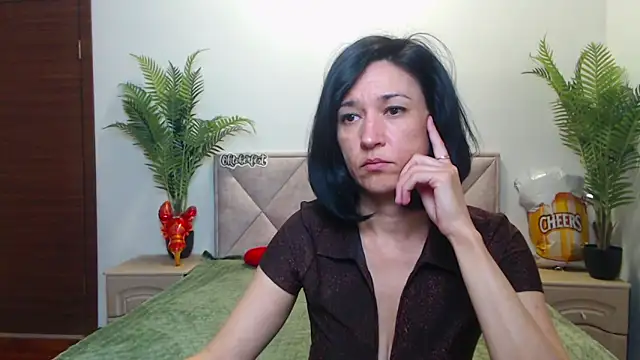 Snapshot of CameronEnns chatting on 1, 10, 2025 CameronEnns online show from 1, 10, 2025