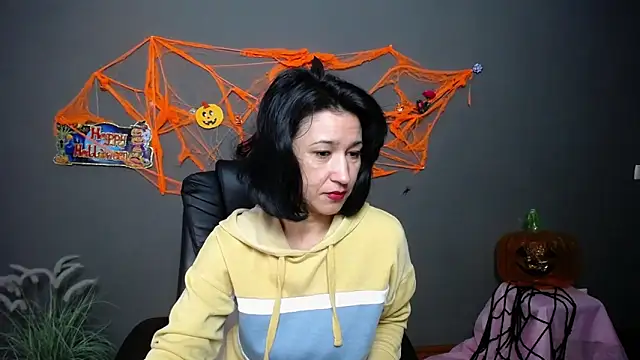 Snapshot of CameronEnns chatting on 1, 11, 2025 CameronEnns online show from 1, 11, 2025