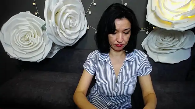 Snapshot of CameronEnns chatting on 18, 11, 2025 CameronEnns online show from 18, 11, 2025