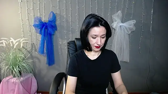 Snapshot of CameronEnns chatting on 2, 12, 2025 CameronEnns online show from 2, 12, 2025