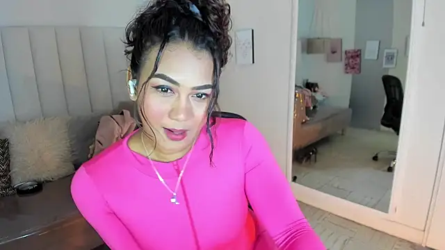 Snapshot of veronica_b07 chatting on 8, 5, 2026 veronica b07 online show from 8, 5, 2026